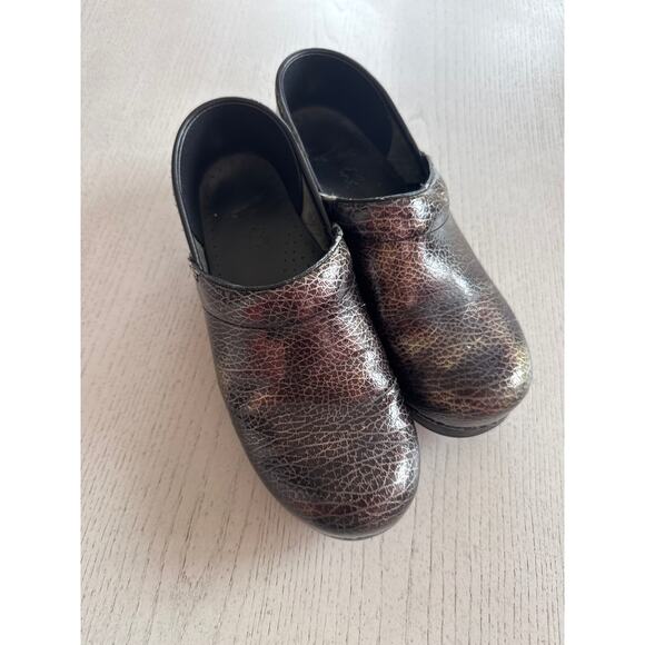 Dansko Crocodile Print Nursing Walking Clogs Shoes Size 39 - Picture 1 of 6